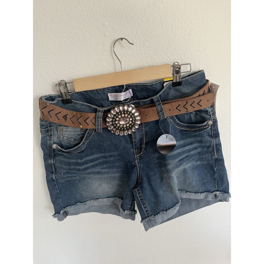 No Boundaries Womens Denim Shorts 13JR Blue & VTG Like Belt Buckle Boho Festival